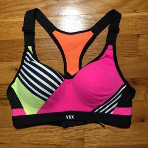 Victoria Secret underwire sports bra